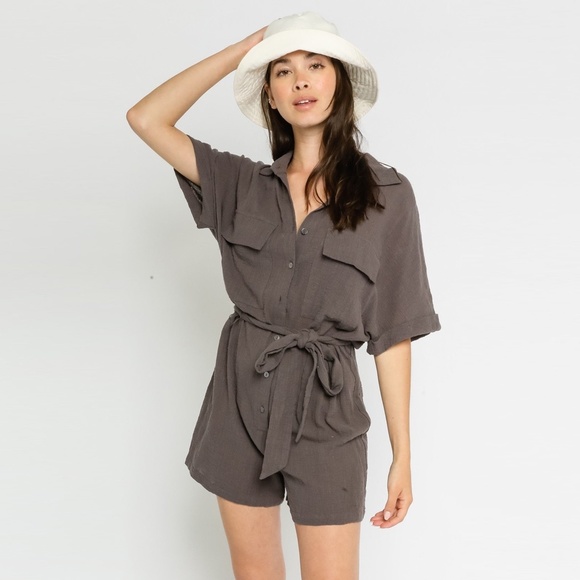 Good Neighbour Gauze Belted Romper in Lilac (size L) - Picture 2 of 4